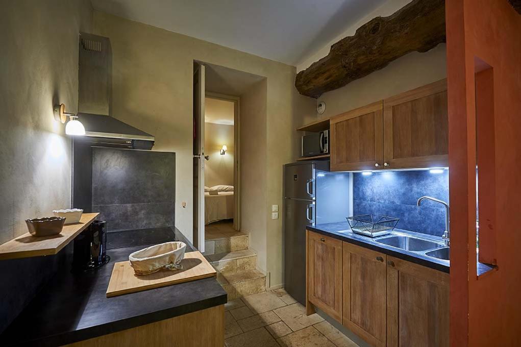 Gite Le Logis - Manoir Le Plessix Madeuc Corseul Exterior foto